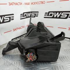 Блок предохранителей Lexus IS250 GSE25 4GR-FSE Блок предохранителей Lexus IS250 GSE25 4GR-FSE