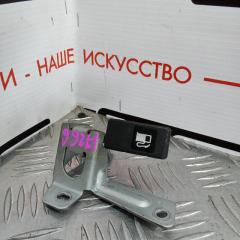 Запчасть рычаг открывания бензобака Subaru Forester 2007