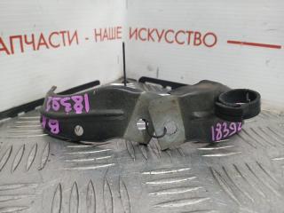 Запчасть кронштейн Mazda Axela