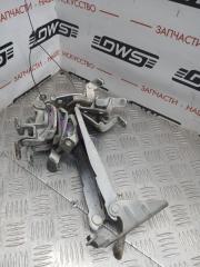 Запчасть петля капота Subaru Forester