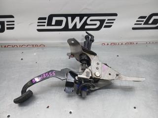 Запчасть педаль тормоза Mazda Axela