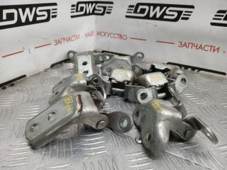 Петля двери Toyota Avensis