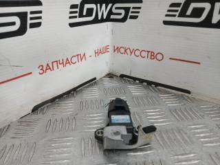 Фото запчасти датчик ускорения Lexus GS450H 2010 контрактная запчасть Запчасть датчик ускорения Lexus GS450H 2010