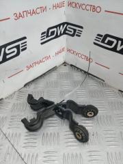 Крепление радиатора Toyota Mark II 2003