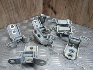 Петля двери Nissan Bluebird Sylphy 2008