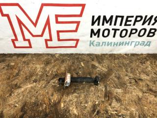 Запчасть ограничитель двери Mitsubishi Montero Sport 2002