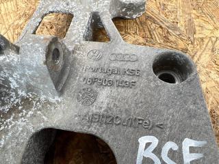 Кронштейн генератора Octavia 2009 1.6 BSE