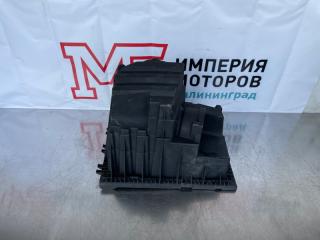 Запчасть корпус воздушного фильтра Volkswagen Multivan 2008