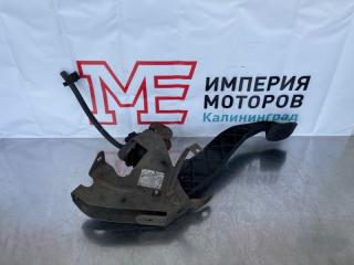 Запчасть педаль тормоза Volkswagen Multivan 2008