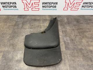 Запчасть брызговик передний правый Dodge Ram 1500 2004