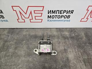 Запчасть петля двери задняя правая Infiniti FX35 FX 35 2005