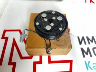 Запчасть муфта компрессора кондиционера Suzuki SX4 Swift Grand Vitara 95201-63JA1 новая Муфта компрессора кондиционера Suzuki SX4 Swift Grand Vitara 95201-63JA1 новая