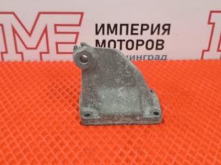Кронштейн двигателя правый Mercedes-Benz