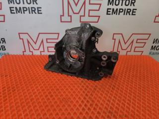 Фото запчасти насос масляный Volkswagen Polo 2017 Б/У запчасть Запчасть насос масляный Volkswagen Polo 2017