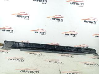 Порог пластиковый левый Q30 QX30 H15