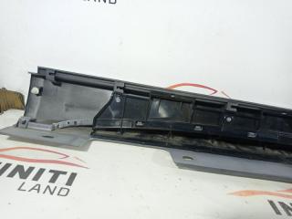 Порог пластиковый левый Q30 QX30 H15