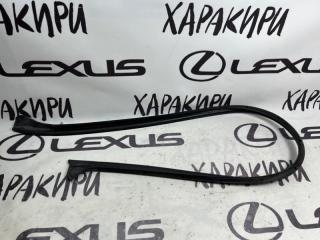 Запчасть уплотнительная резинка передняя левая Mercedes-Benz Sprinter 2006-2019