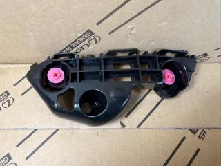 Запчасть кронштейн бампера передний левый Toyota Camry 2021