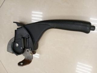 Запчасть рукоять стояночного тормоза Toyota RAV4 2000