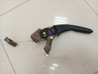 Запчасть рукоять стояночного тормоза Mitsubishi Lancer 2004