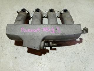 Запчасть коллектор впускной Volkswagen Passat 2001