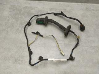 Запчасть проводка двери задняя правая Mitsubishi Colt 2005