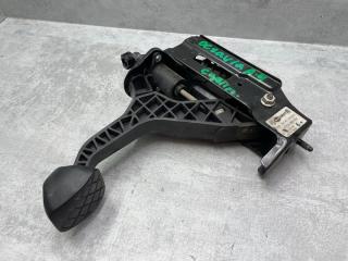 Запчасть педаль сцепления Skoda Octavia 2007