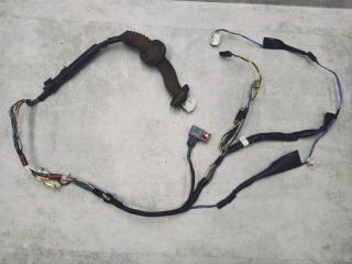 Запчасть проводка двери задняя правая Toyota Avensis 2006