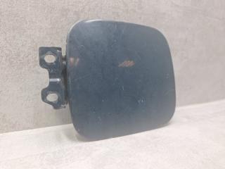 Запчасть лючок топливного бака Mitsubishi Carisma