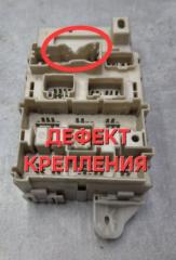 Запчасть блок предохранителей салонный Toyota RAV4 2000
