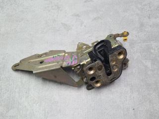 Запчасть замок двери передний правый Opel Omega 1990