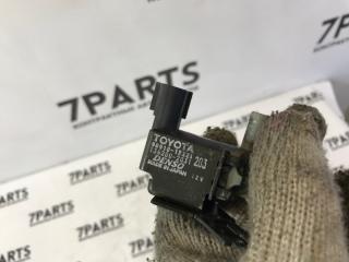 Вакуумный клапан TOYOTA CELICA ZZT230 90910-12221 3 ракурс