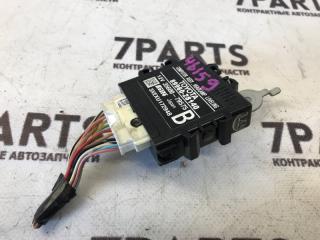 Блок управления TOYOTA NOAH ZRR70 3ZRFAE 89960-28140 1 ракурс