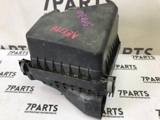 Корпус воздушного фильтра TOYOTA BLADE AZE156 2AZFE 17700-28340,17700-28341 3 ракурс Корпус воздушного фильтра TOYOTA BLADE AZE156 2AZFE 17700-28340,17700-28341 3 ракурс