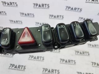 Кнопка MERCEDES-BENZ S-CLASS W220 2208214658 2 ракурс Кнопка MERCEDES-BENZ S-CLASS W220 2208214658 2 ракурс