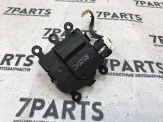 Сервопривод заслонок печки MAZDA DEMIO DE3FS 8520C 2 ракурс
