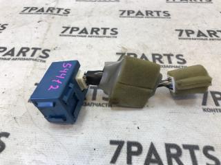 Реле TOYOTA ESTIMA TCR21 85940-28040 1 ракурс Реле TOYOTA ESTIMA TCR21 85940-28040 1 ракурс