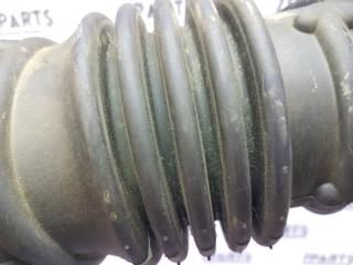 Патрубок воздушн.фильтра FORD MUSTANG P40  ESSEX V6 3.8L 60.2A 3 ракурс