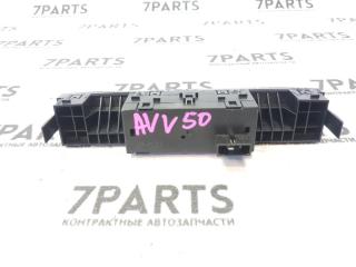 Часы TOYOTA CAMRY AVV50 83910-33220 4 ракурс