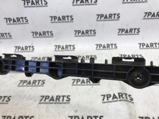 Крепление бампера левое заднее TOYOTA CAMRY AVV50 52576-33090 3 ракурс