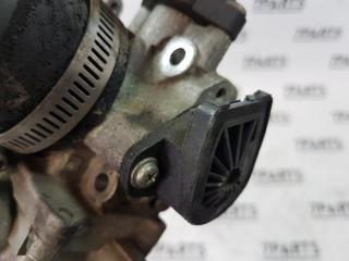 Дроссельная заслонка SUZUKI MR WAGON MF22S K6A 2 ракурс Дроссельная заслонка SUZUKI MR WAGON MF22S K6A 2 ракурс