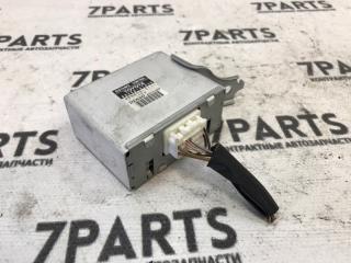 Блок управления TOYOTA PROGRES JCG11 88240-51030 1 ракурс