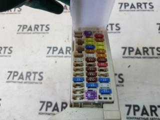 Блок предохранителей TOYOTA AQUA NHP10 1NZFXE 82730-52P40 3 ракурс