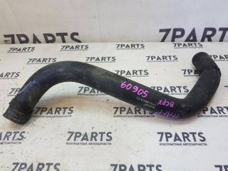 Патрубок радиатора FORD MUSTANG P40 ESSEX V6 3.8L 60.2A XR33-8B274-BB 2 ракурс Патрубок радиатора FORD MUSTANG P40 ESSEX V6 3.8L 60.2A XR33-8B274-BB 2 ракурс