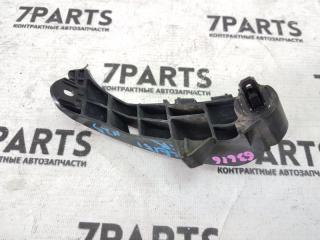 Крепление бампера правое заднее TOYOTA COROLLA RUMION NZE151 1NZFE 52562-12181 2 ракурс
