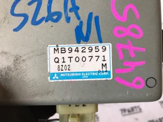 Блок управления MITSUBISHI DEBONAIR S26A 6G74 MB942959 3 ракурс