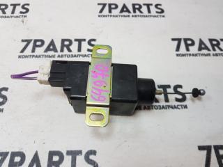 Замок багажника NISSAN CEFIRO A32 VQ20DE 8468040U00 2 ракурс