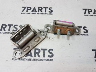 Петли 5-й двери TOYOTA HIACE 1994