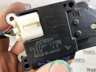 Сервопривод заслонок печки TOYOTA COROLLA LEVIN AE111 4AFE 063700-5751 3 ракурс