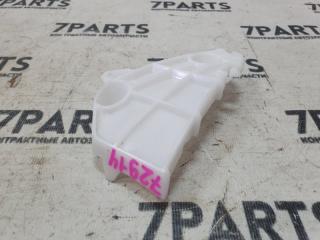 Запчасть крепление бампера заднее левое TOYOTA NOAH